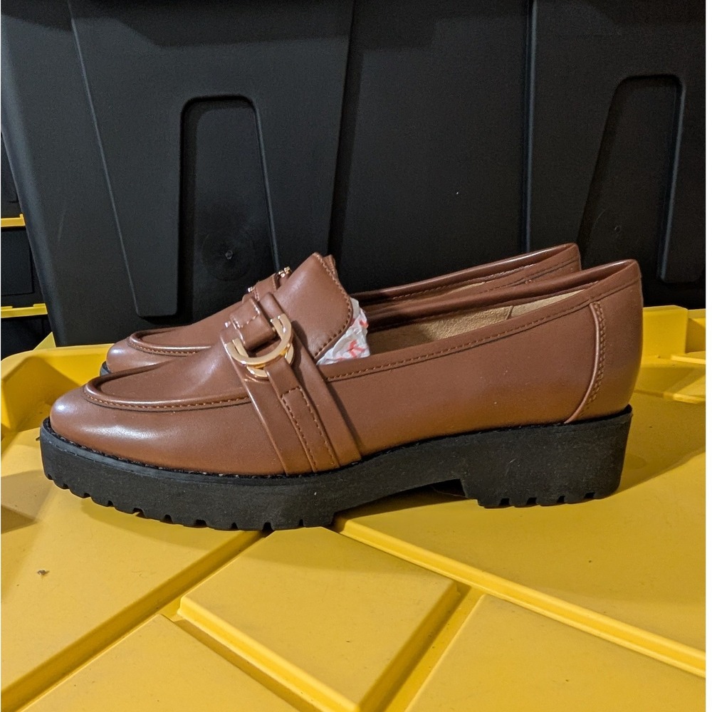 Easy Spirit Madala3 Womens Brown Rum Lug Sole Horsebit Loafers Size 8.5 M